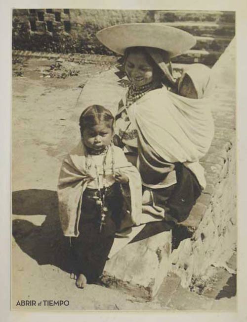 Fotografía de André Roosevelt del álbum fotográfico “Andean Paradise”. Circa 1939.
